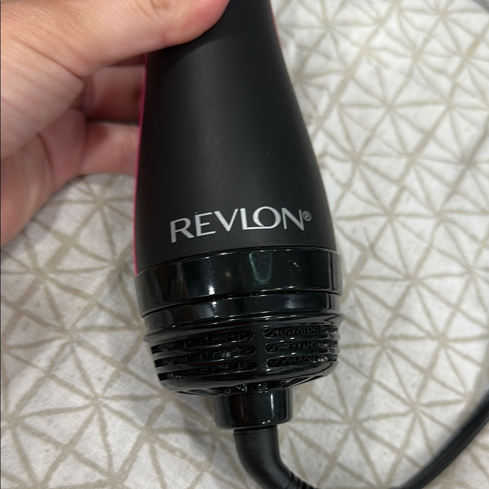Revlon Black and Pink Hair Styling Tool - Picture 2 of 5